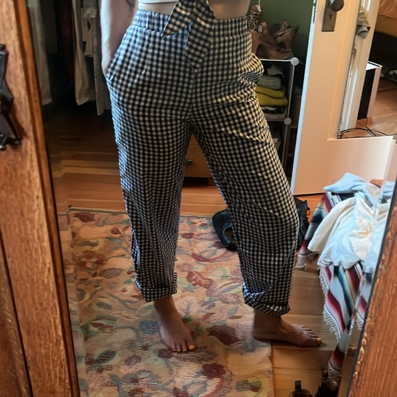 Nika Tang high waisted pants and cropped top gingham set - Picture 5 of 10